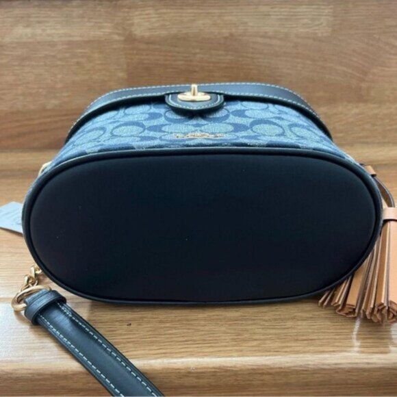 Shoulder_Bags